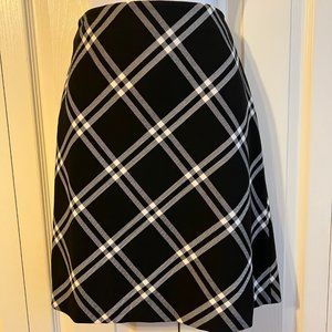 ANN TAYLOR SKIRT SIZE 0 - LIKE NEW